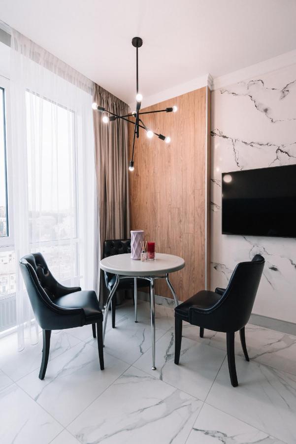 Royal Tower Vip Smart Apartments 3 Kiev Buitenkant foto