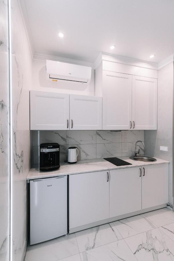 Royal Tower Vip Smart Apartments 3 Kiev Buitenkant foto