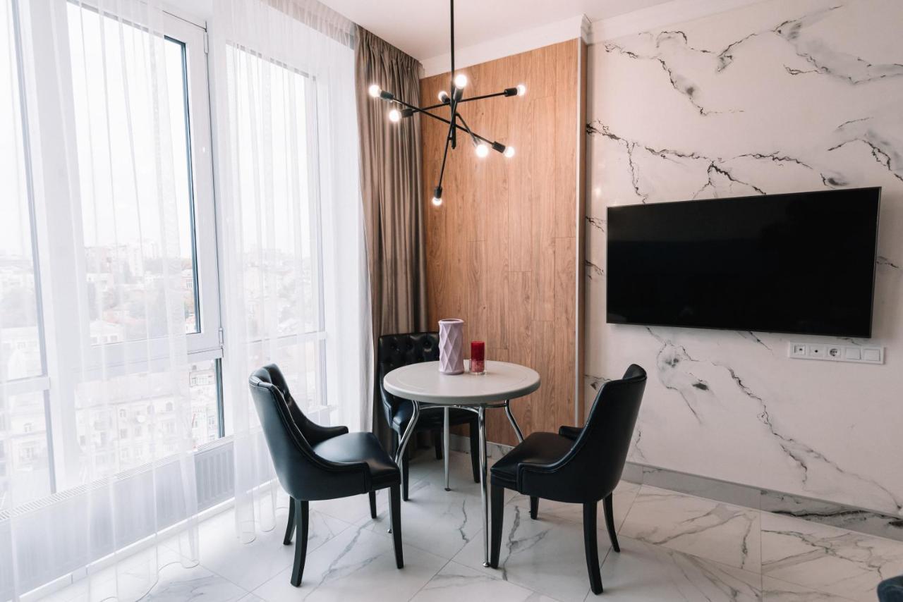 Royal Tower Vip Smart Apartments 3 Kiev Buitenkant foto