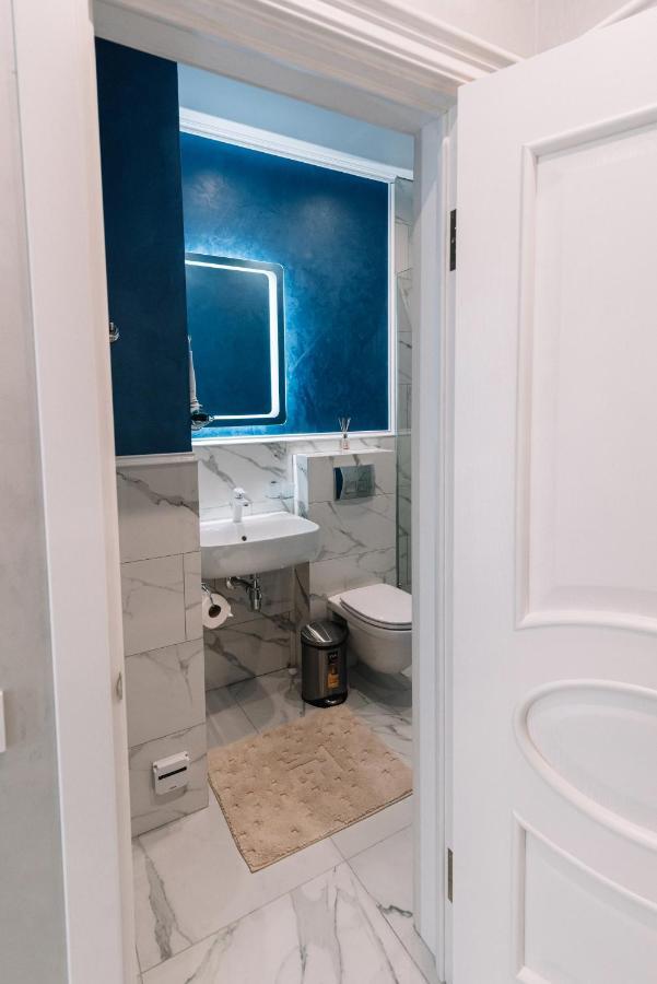 Royal Tower Vip Smart Apartments 3 Kiev Buitenkant foto